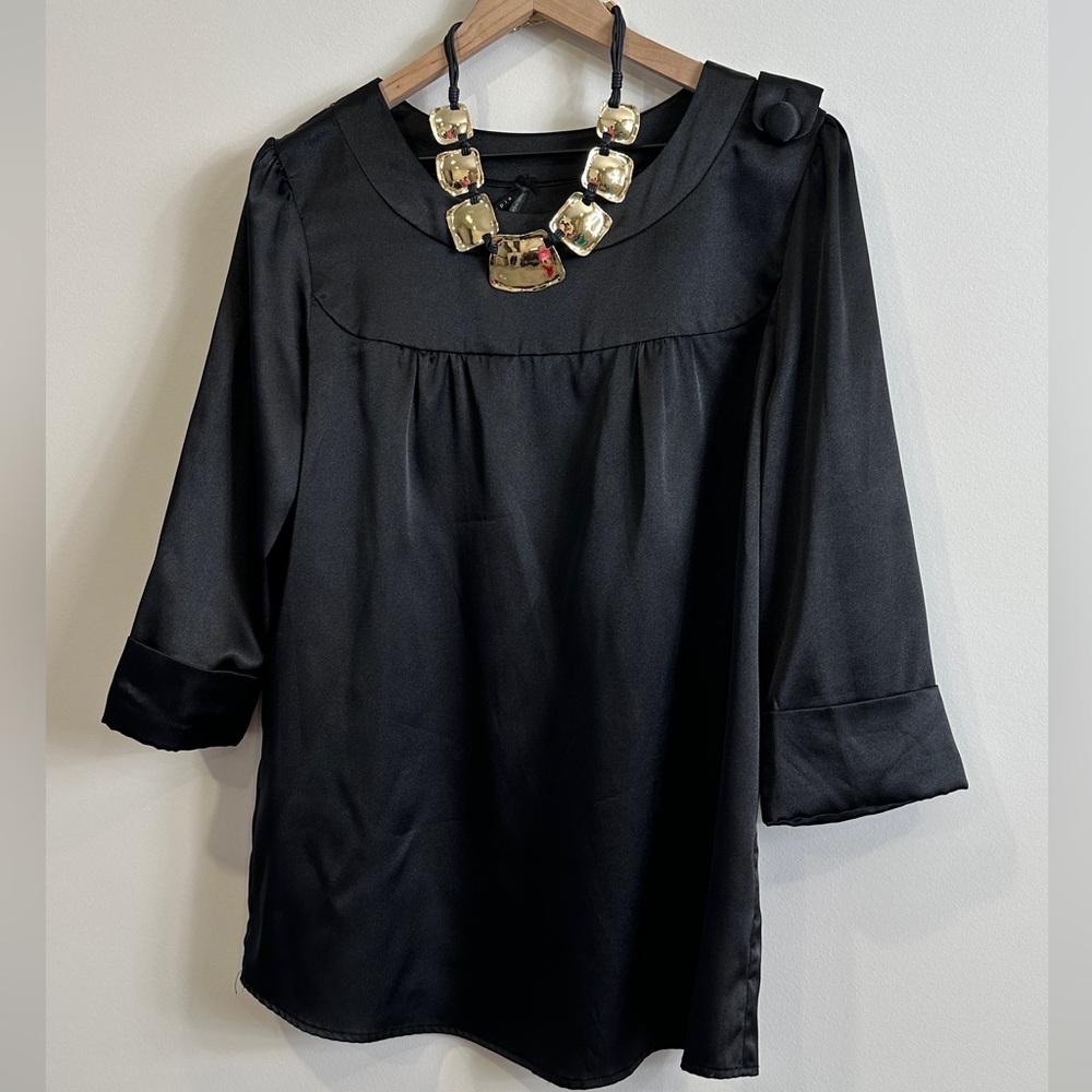 Black Round Neck Satin Blouse By Lapis Size M